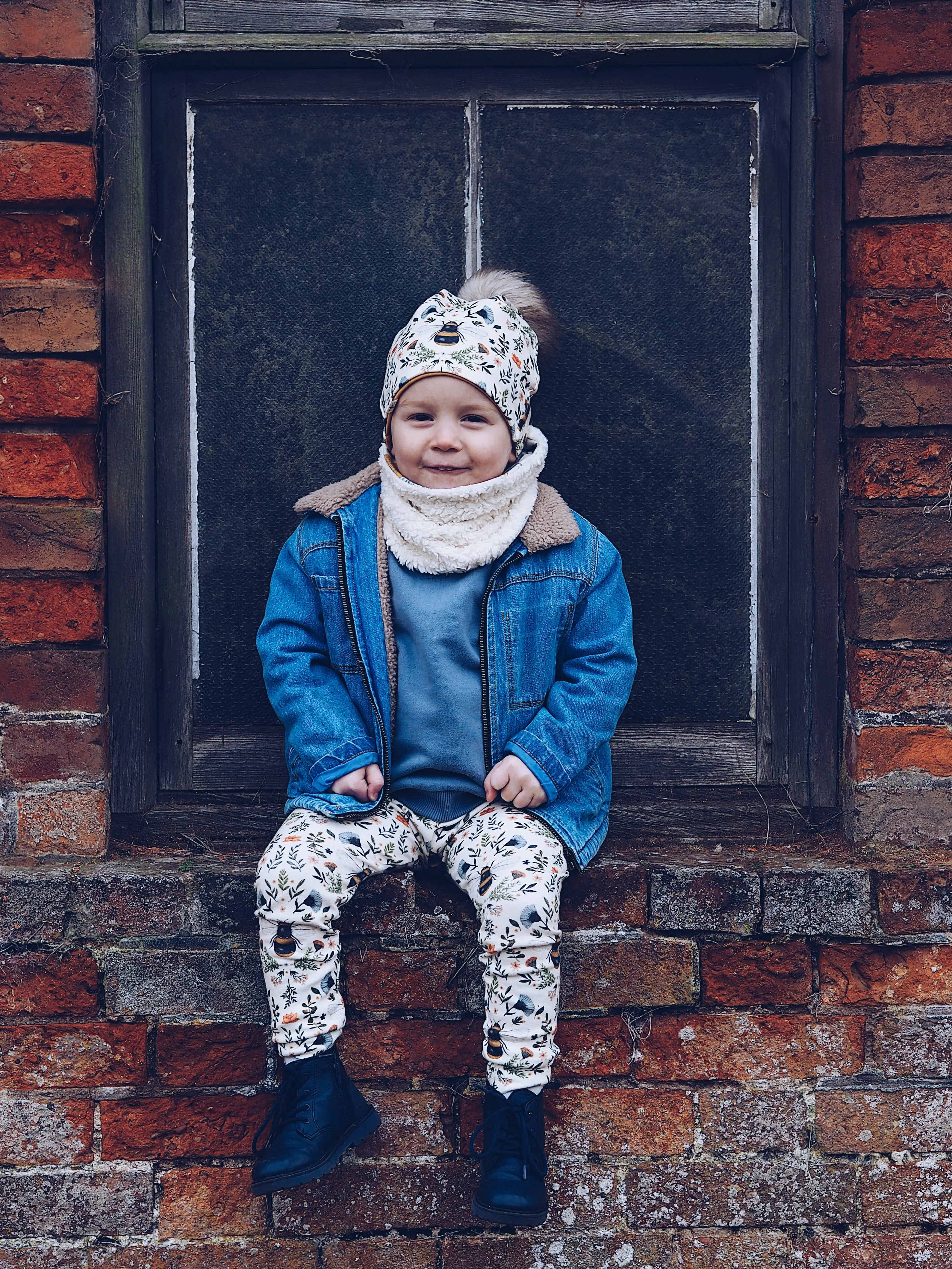 Bee and Botanicals Bobble Hat