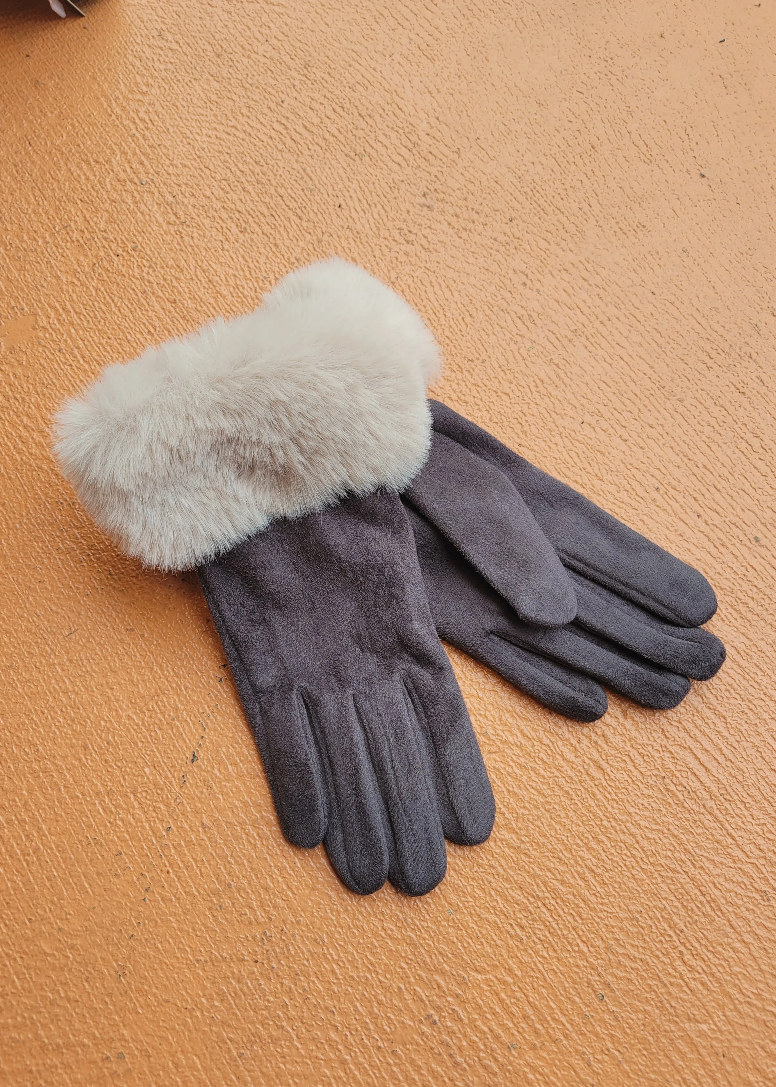 Bettina Glove