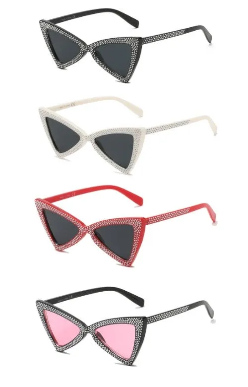 Feline Chic: Triangular Cat-Eye Sunglasses